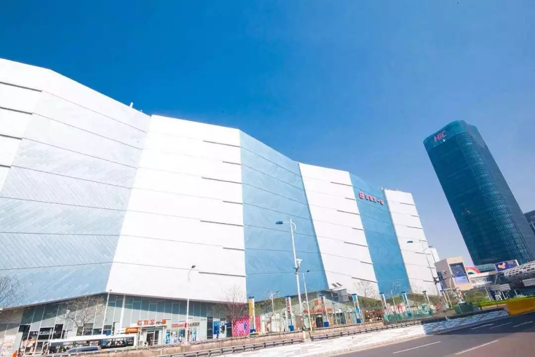 百联又一城第三站万达广场位于五角场的西北角,也是小编最常去的一个