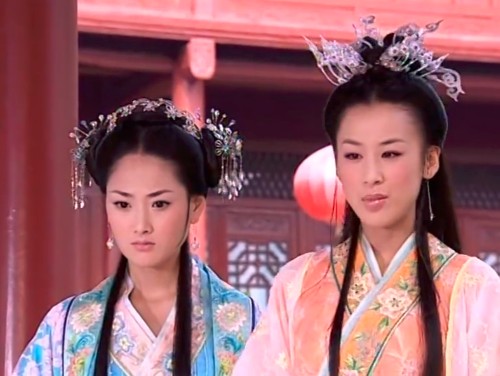 天仙配中七仙女和张巧嘴都很主动为什么董永只爱七仙女