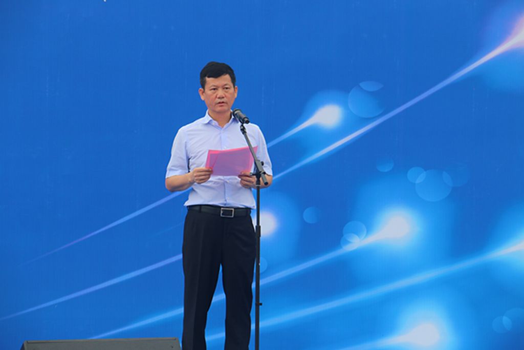 常委会主任邓玉妹,市委副书记,市长符平,市委副书记,市政法委书记刘坚