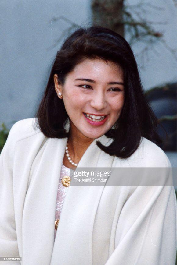 原创日本新皇后雅子年轻旧照清新美丽像极了电影演员