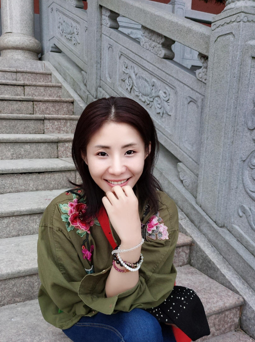 原创诗面孔曾经的少女诗人今天的军嫂和母亲诗人林赟林云的自我成长