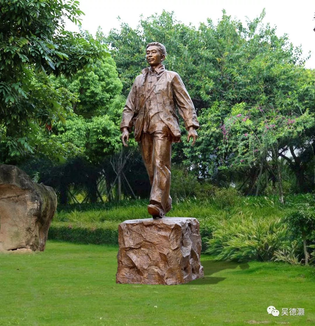 一位浪险惠来人为其雕塑家儿子创作的惠来历史名人雕塑作诗