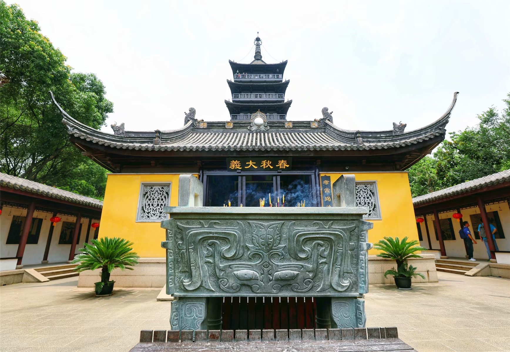 壕股塔则是一大标志性的建筑,是古时嘉兴七塔八寺之一,因北临城濠,其