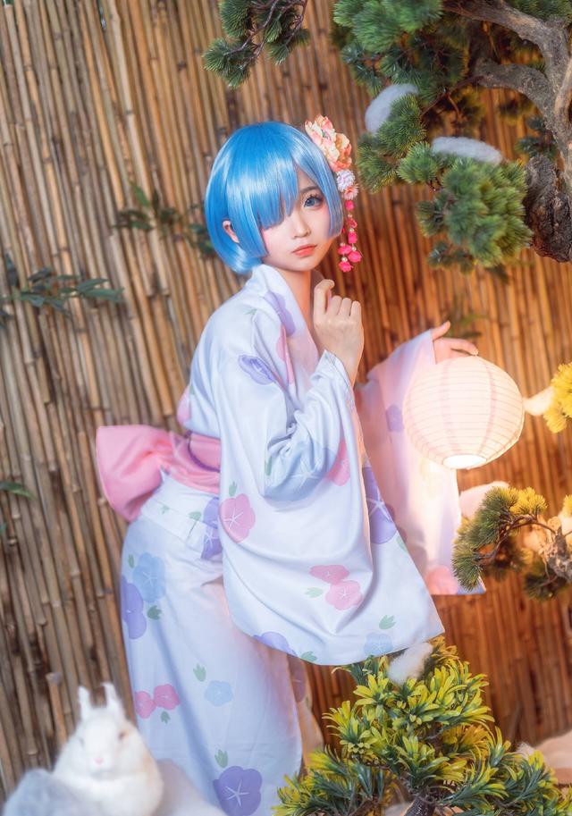 四位小姐姐cos的人气动漫角色雷姆来看看哪一组最还原吧