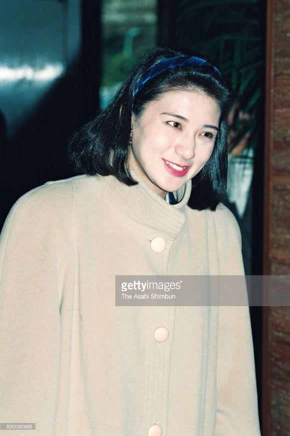 原创日本新皇后雅子年轻旧照清新美丽像极了电影演员