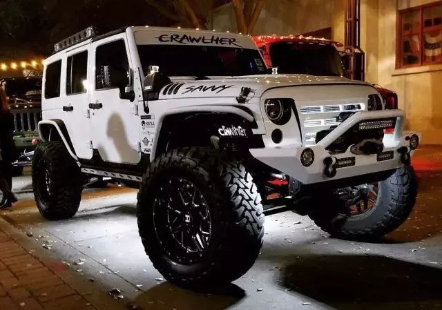 那些低趴党过不去减速带这些爆改的牧马人却能带你环游世界