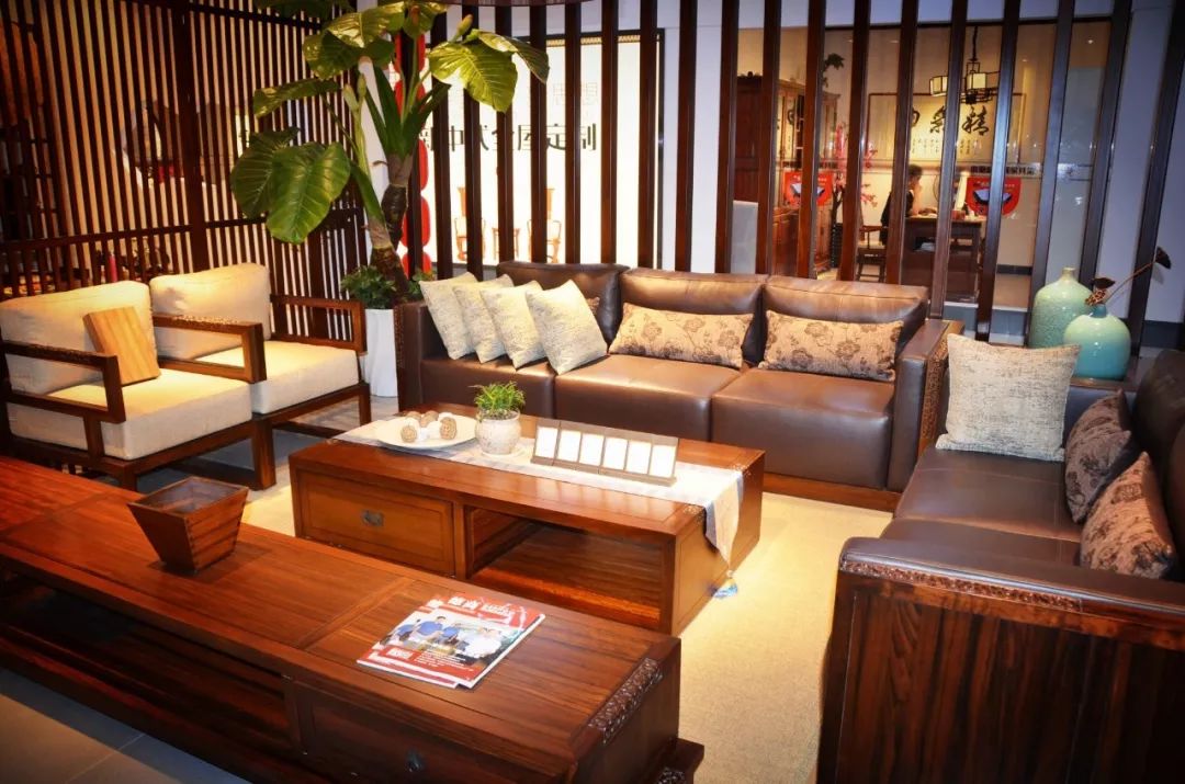 君和·檀风-德百家居广场a座二楼平安家具(怡和)-德百家居广场b座二楼