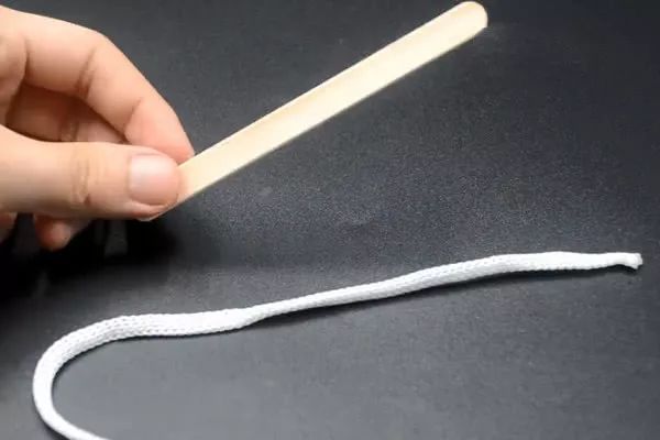 吃剩的冰棒棍千万被扔,加上一根绳子竟然还有这种作用!