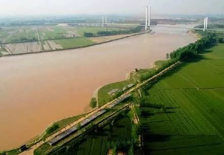水利史黄河大堤