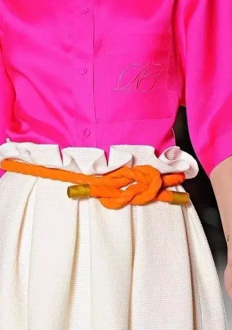 小"腰"精 | 百例出人意料的腰部设计!