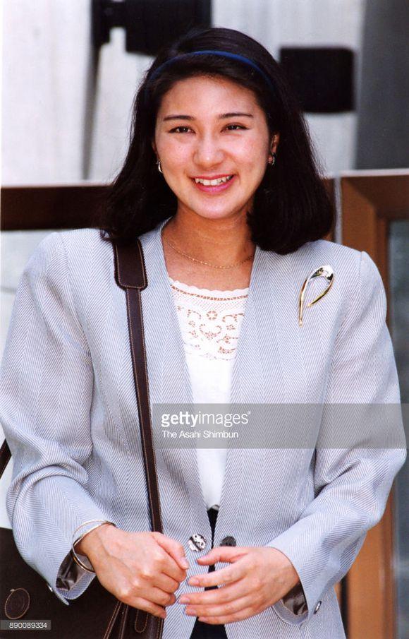 原创日本新皇后雅子年轻旧照清新美丽像极了电影演员