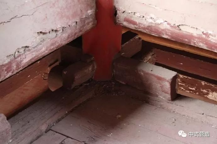 【镇河楼·明·平座柱脚与底层副阶的结合部】【镇河楼·明·顶层柱脚