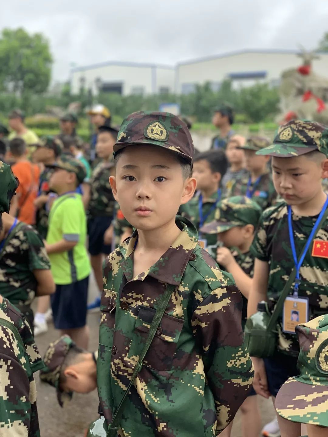 只有经过充分的磨炼踢军步站军姿与晨鸟言欢与草木倾心与朝阳同行跟