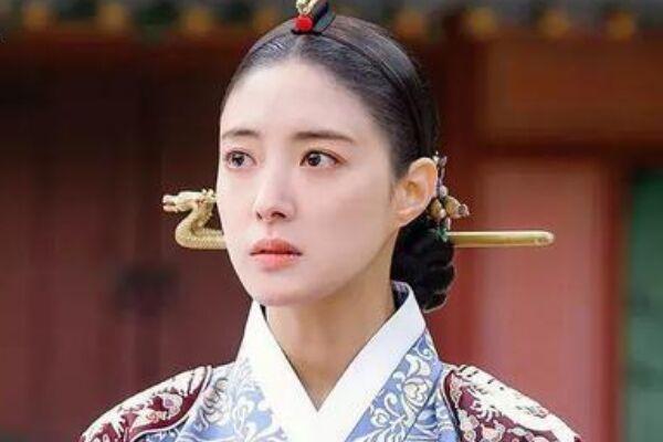 67韩国影视作品中的金介屎当光海君残杀王室成员,沉迷酒色的时候,他