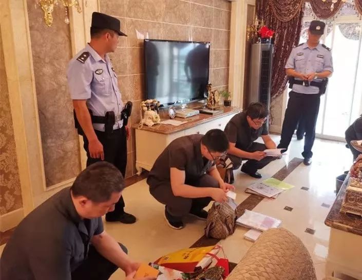 决胜执行难|该出手时就出手,博望法院强制搜查"老赖"