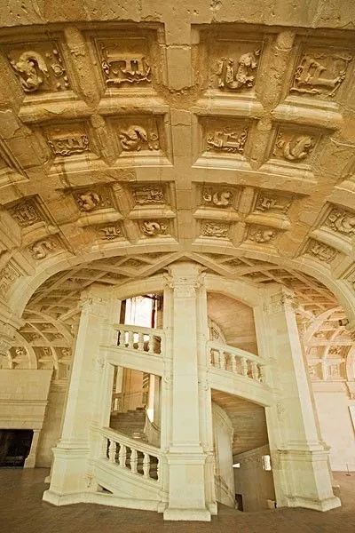 图片出处:收藏杂志的达芬奇建筑绝唱他的唯一幸存的雕塑作品.