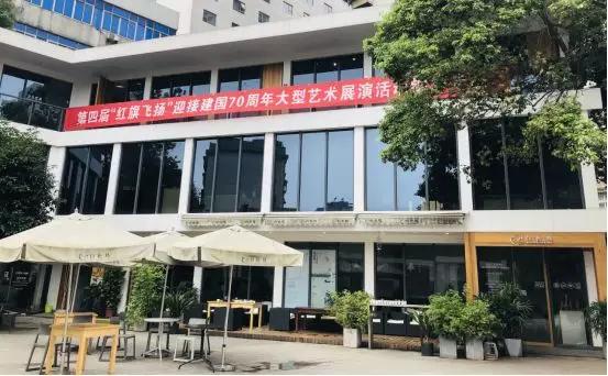 既可以展示自己的钢琴才艺,又能得到专业评委的指导,小朋友们带着兴奋