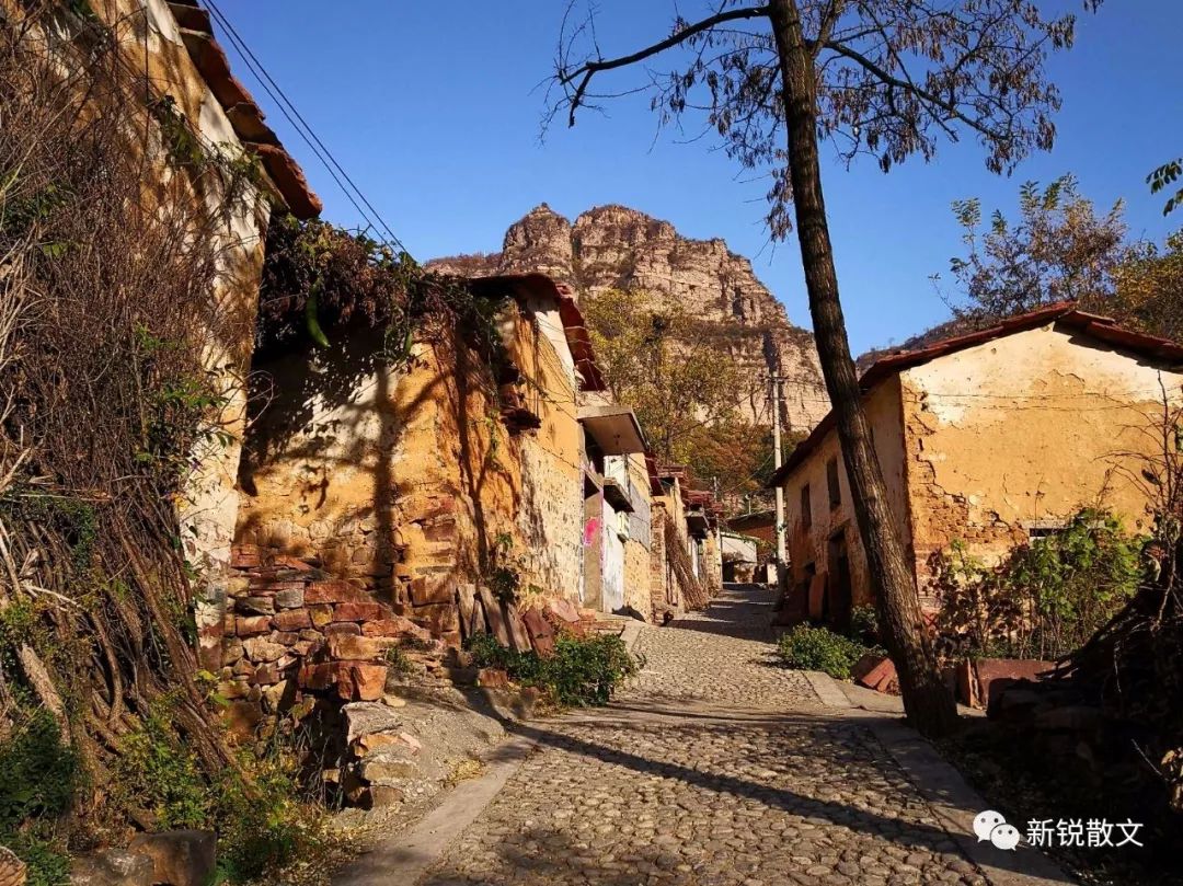 签约作家李慧丽秋天的石板岩