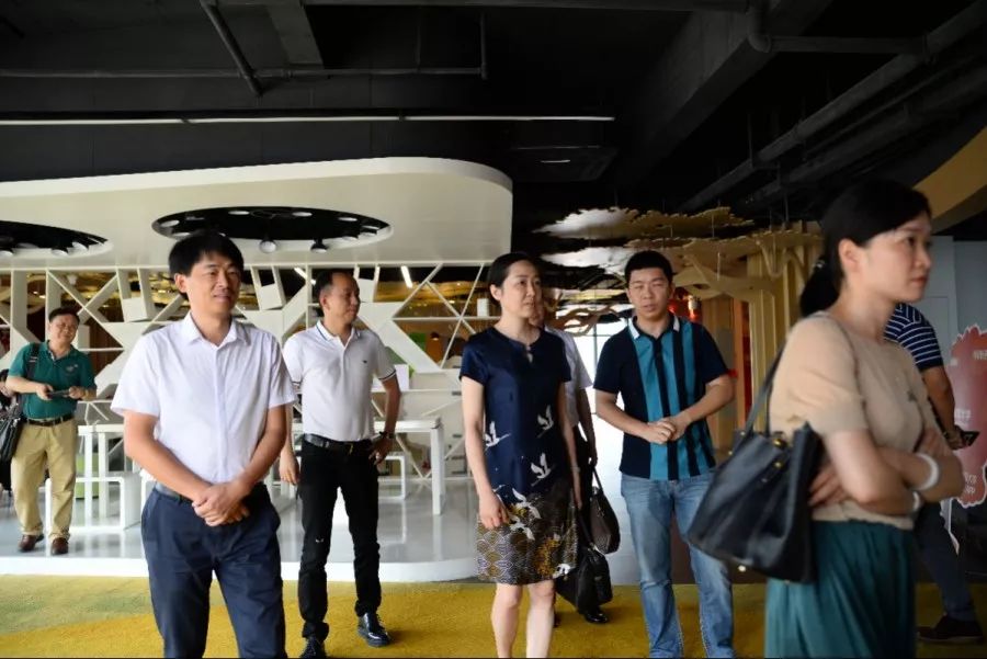 广佛智城董事长黄河先生表示:热烈欢迎家乡领导的莅临,作为在外发展的