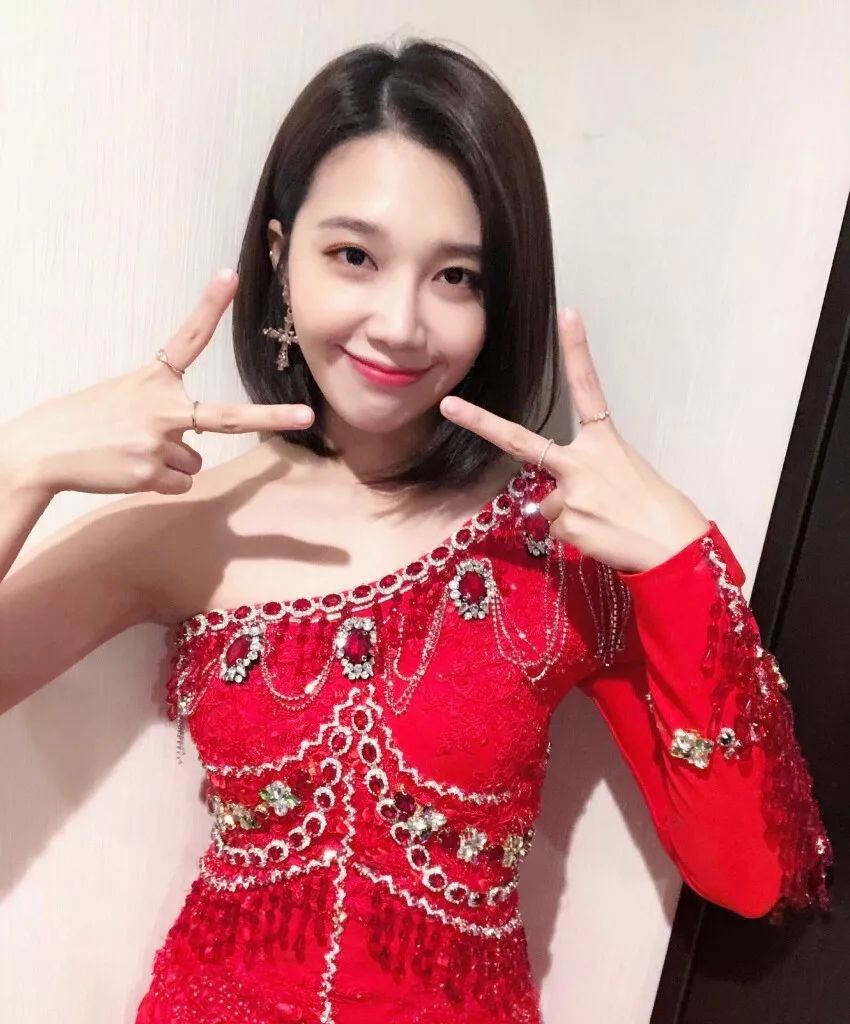 因为胖被嘲退团后狂减28斤逆袭,堪称爱豆界减肥成功代表!