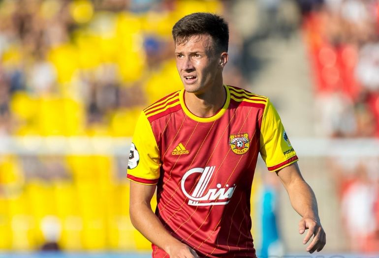 开赛:苏维埃之翼首轮2-0爆冷战胜莫斯科中央陆军,其中新援前锋索