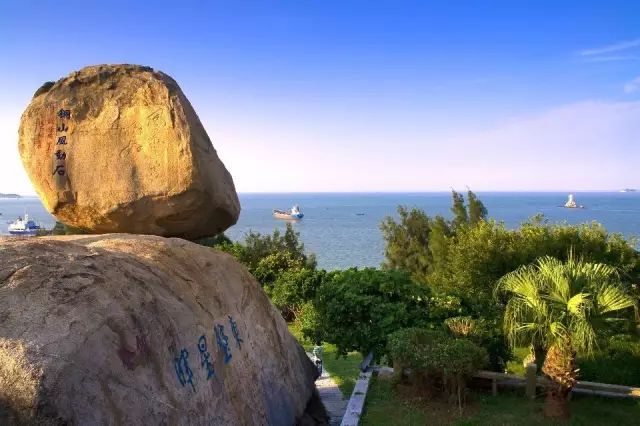 东山岛白塘湾火山口动车二日游