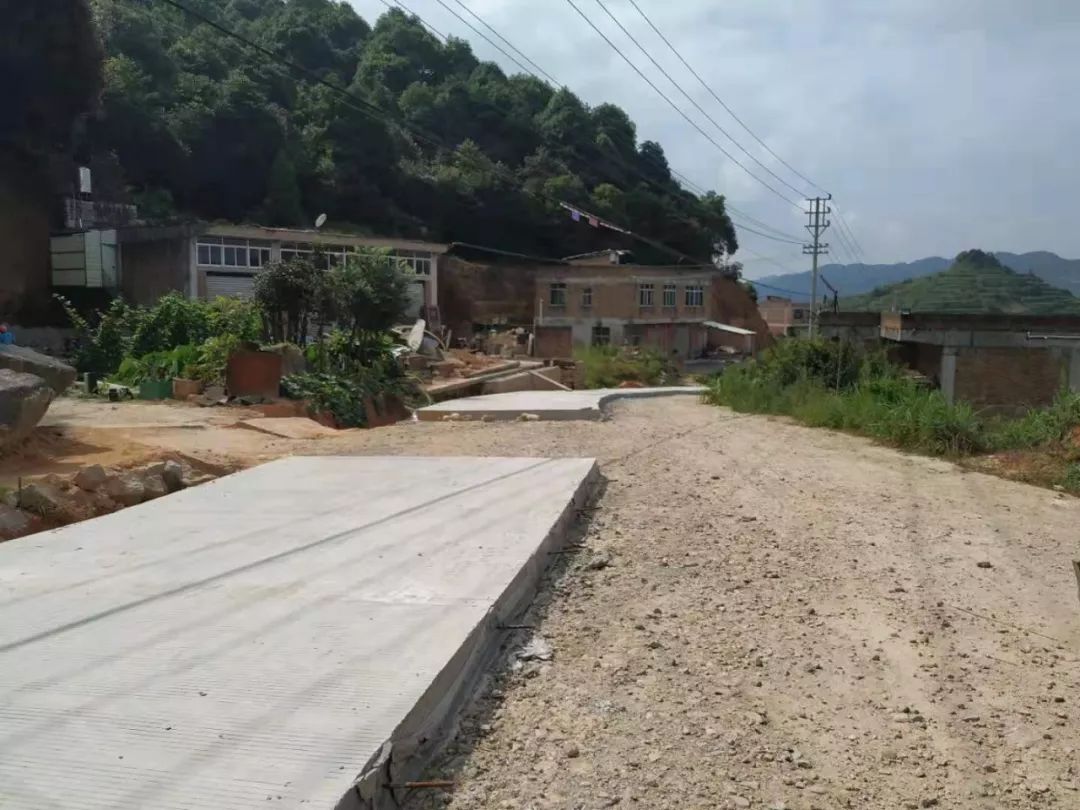 最新路况大坪公路拓宽改造硬化路面进展如何