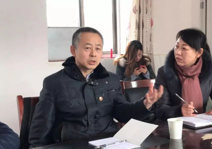 村党组织的选拔,只要是被选中成为领导干部,便可参加考录机关公务员