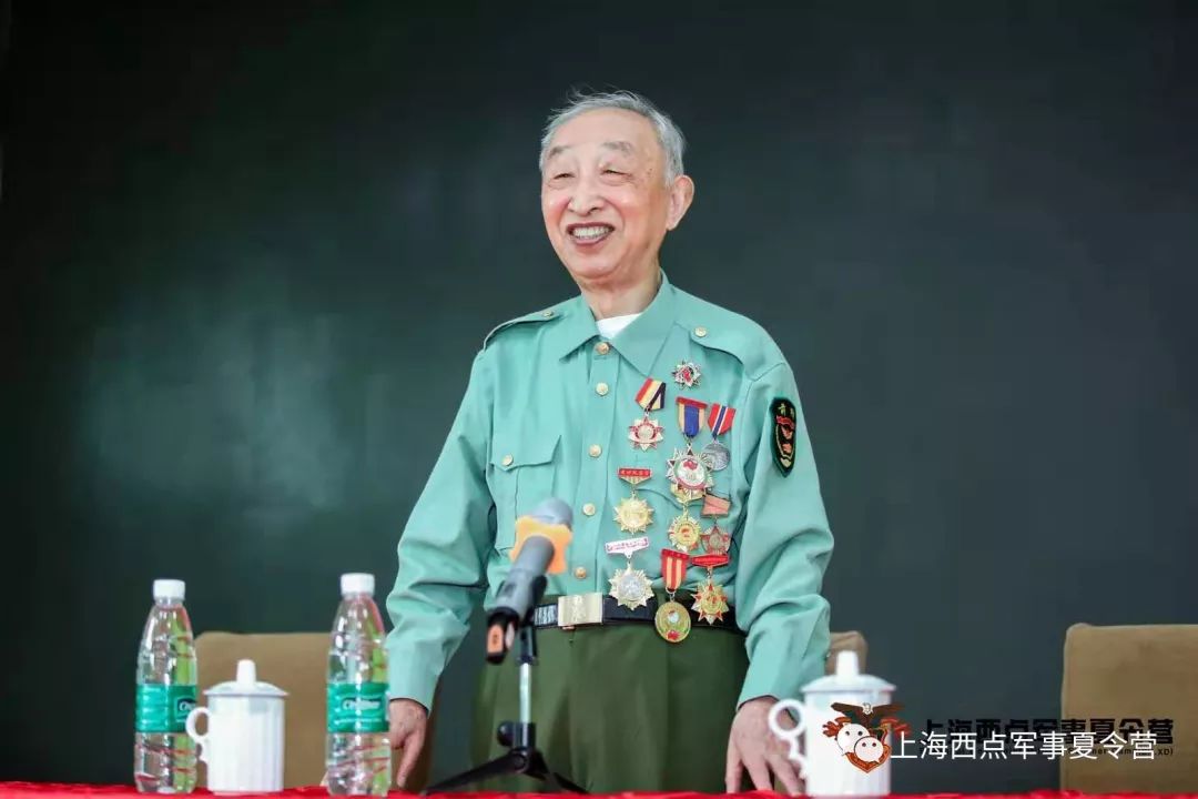 ☛ 他是上海市新四军"沙家浜"部队历史研究会会长;刘石安抗美援朝老