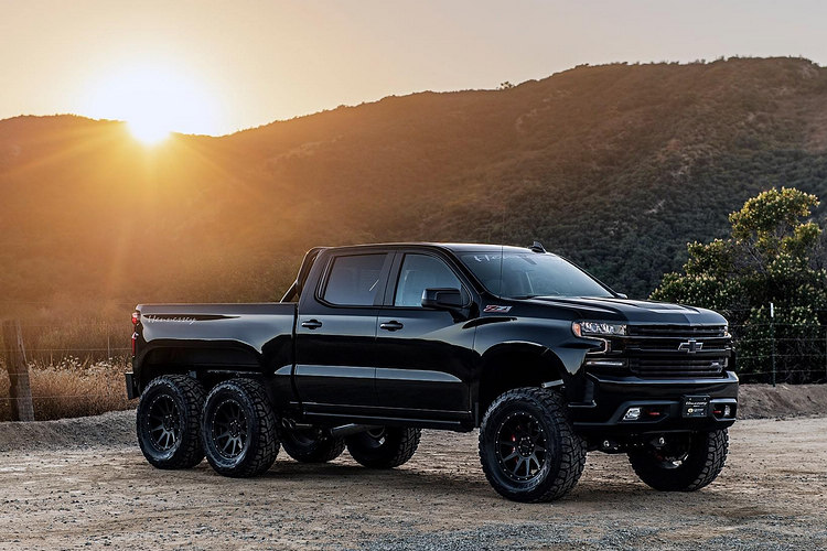 之外,位居北美市场主流的皮卡会成为该公司改装对象也就一点也不奇怪