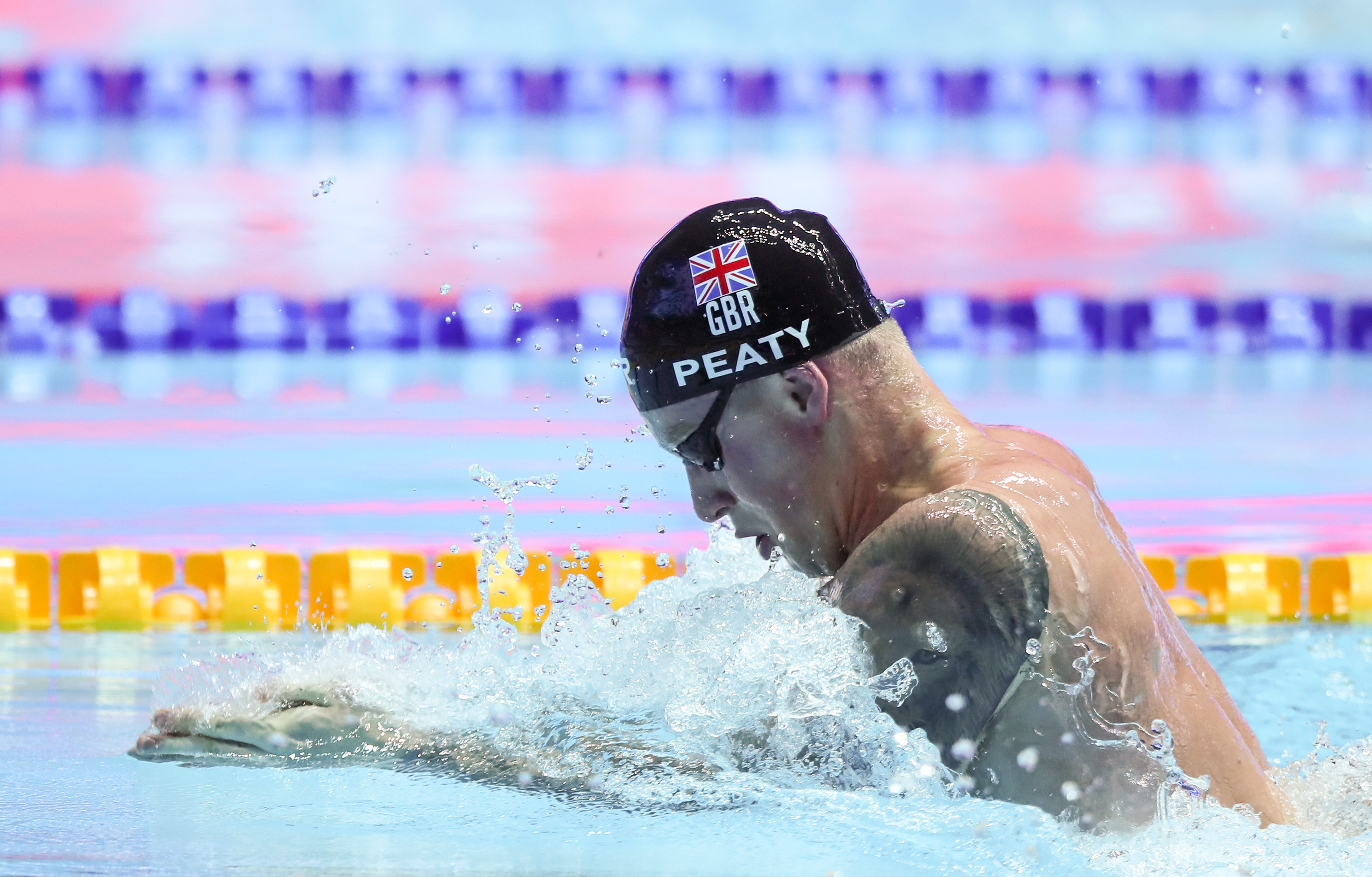 游泳男子100米蛙泳英国选手破世界纪录