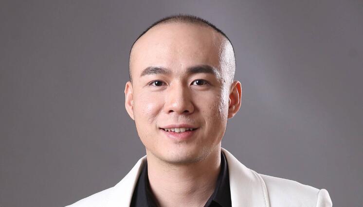 拉风龙直播花式撩妹,刚认识就要奔现?骚男还不学习一下