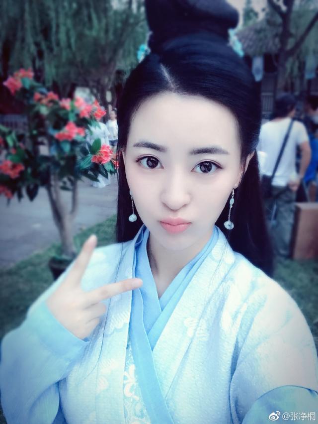 她30岁就演《陈情令》宣璐母亲,出演过三生三世,现代装神似baby