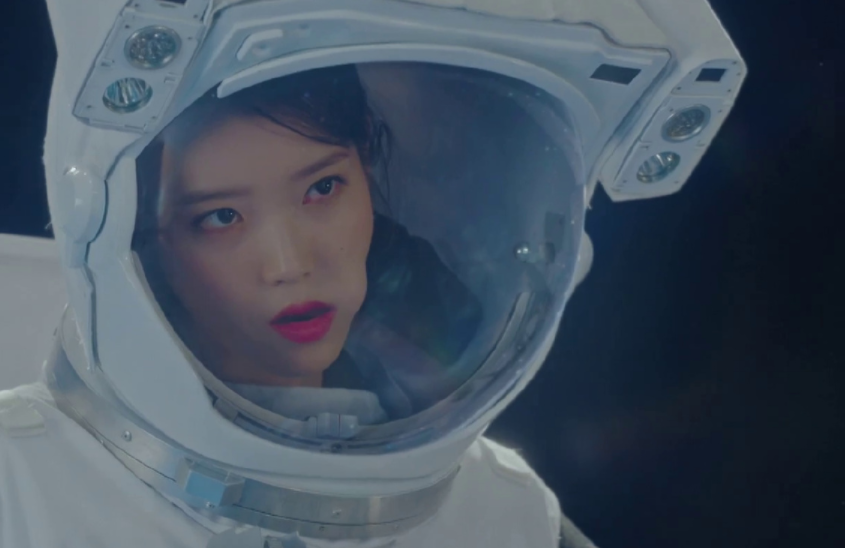 德鲁纳酒店李准基上线致敬鬼客iu被李时言踢出太空