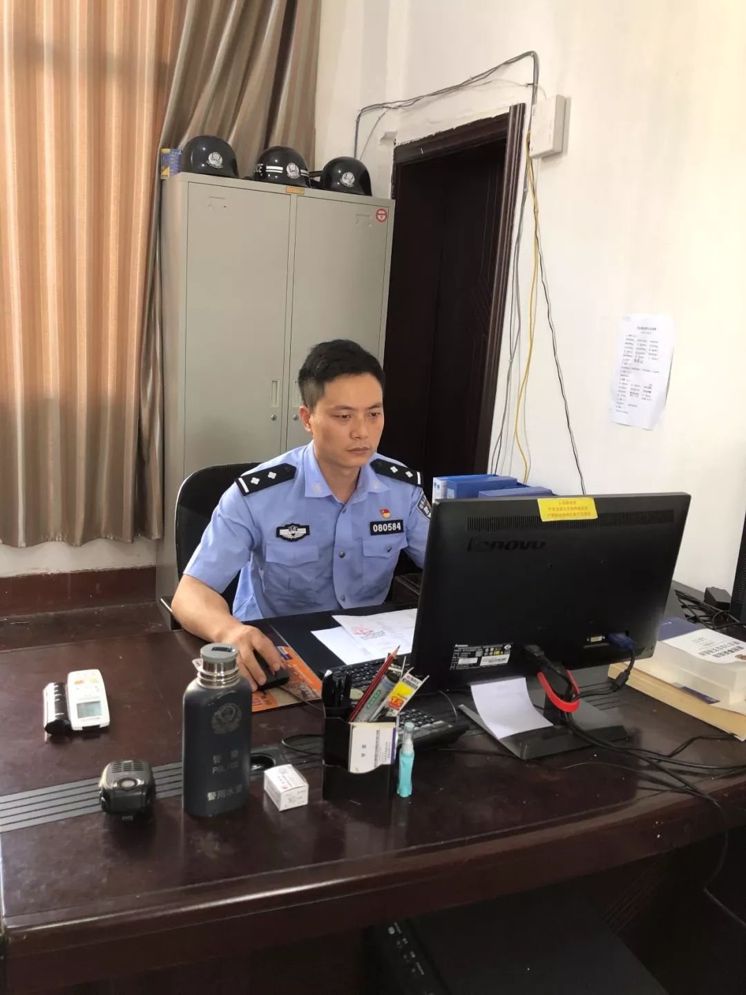 弋阳这名公安干警迎险而上践行入警誓言让我们一起来认识他