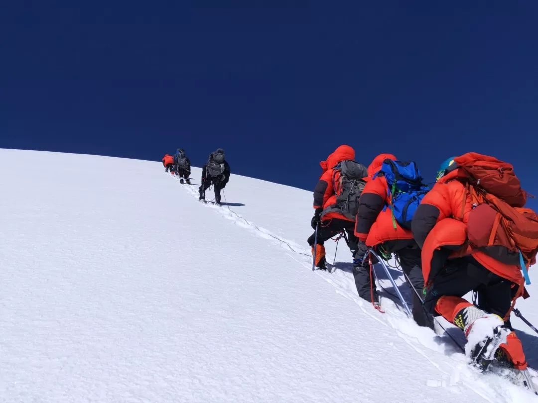 快讯| 北京大学2019玉珠峰登山队成功登顶玉珠峰