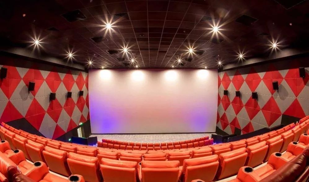 零点场影片:《狮子王》不过,跨零点放映模式若想持续运营下去,影院