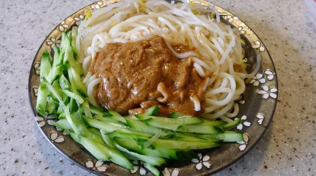 今儿来碗麻酱面啊?_北京