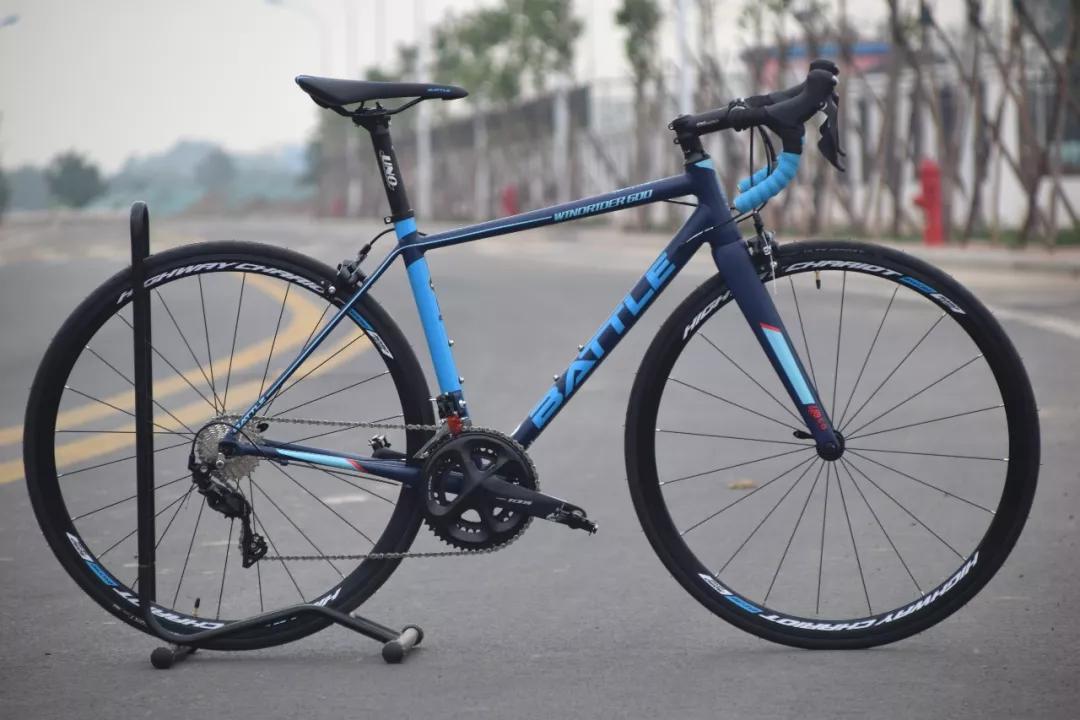 超强性价比入门公路车——2020款驭风600,升级105 r7000大套_搜狐汽车