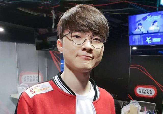 faker率领skt拿下五连胜,直言必须击败所有队伍!_李哥