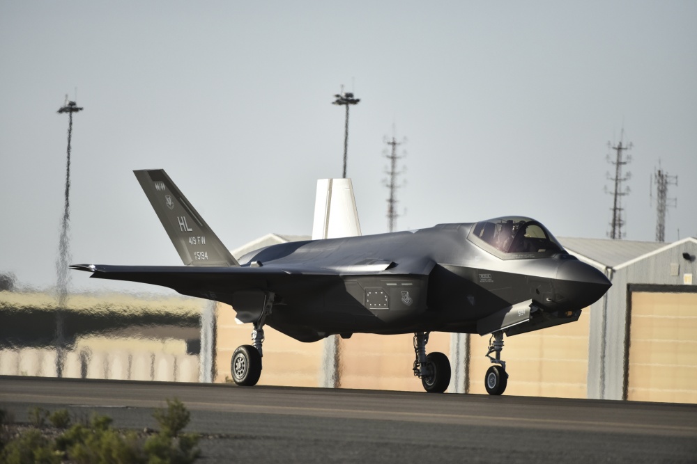 f35肥电大批量装备美军!国产飞机产能要加油!