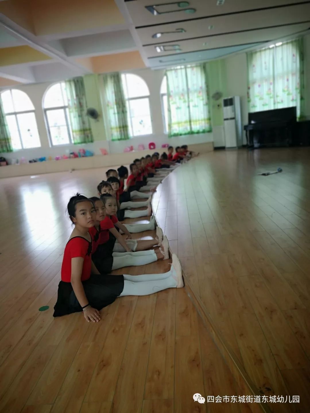 幼儿暑假舞蹈班篮球班招生简章