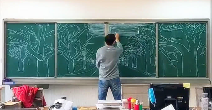 忻州这位老师了不起,他的黑板没人舍得擦