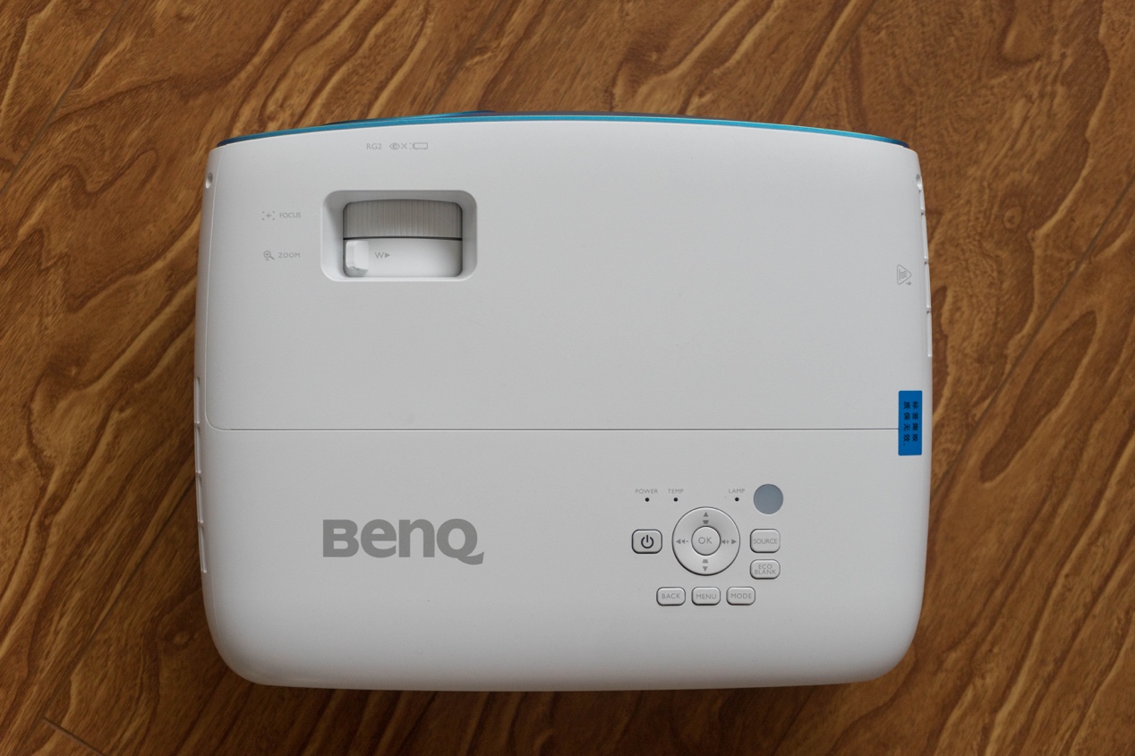 躺在家里体验4khdr投影明基tk800m初体验