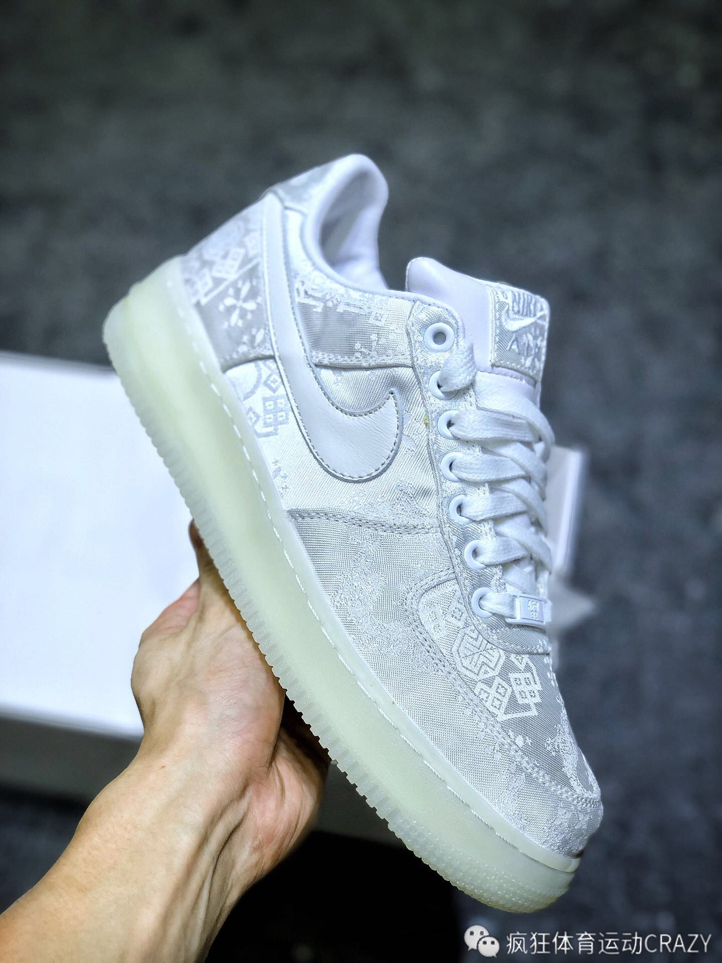 陈冠希af1联名clotxnikeairforce1premium空军白丝绸