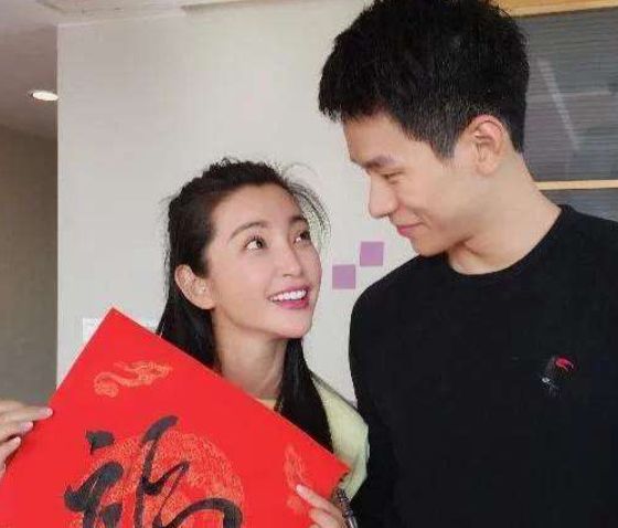 任泉现在是很少出现在娱乐圈了,不过听说他已经结婚了,然而李冰冰现在