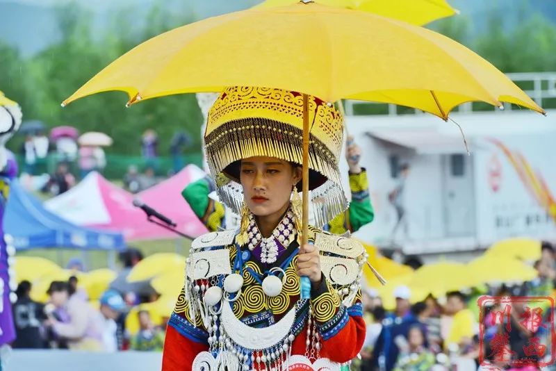 选美,阿都高腔,口弦精彩上演布拖火把节民俗活动