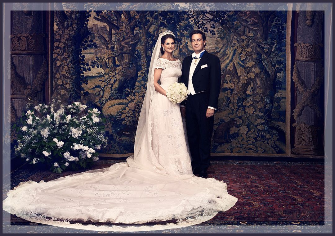 下雪天也温柔的给madeleine撑伞,不让她淋湿一丁点95christopher