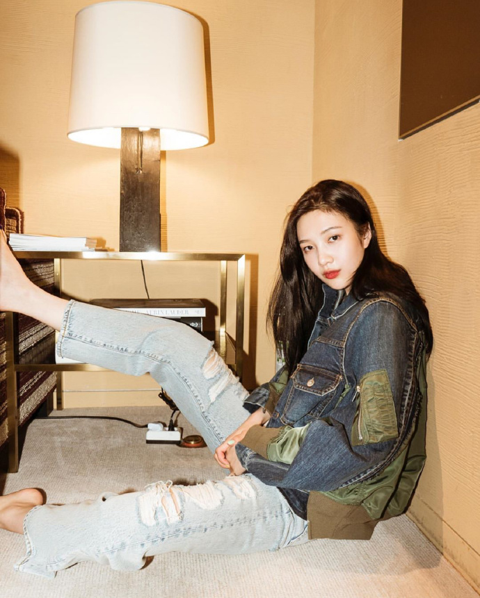 氛围甲等朴秀荣!漂亮的外貌 hot body"致命的魅力"