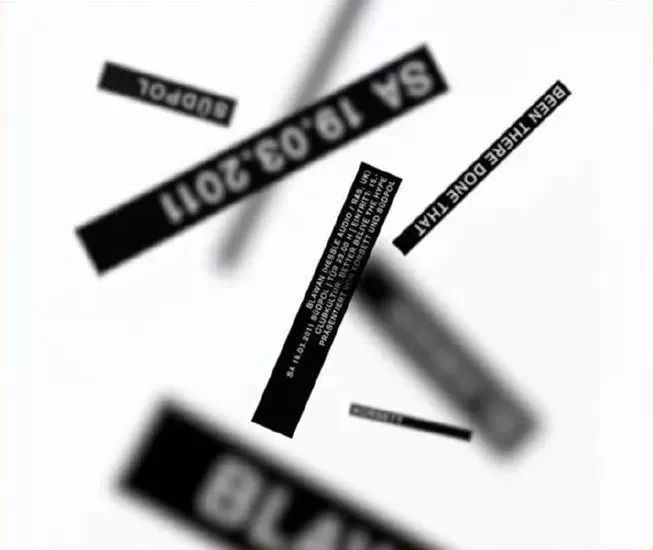 倾斜的版式画面倾斜的走势不仅可以吸引注意力,让画面变得动感起来,也